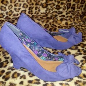 Purple Bow Wedges G by Guess 7.5
